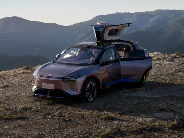 Автомобиль HiPhi Y 2023-2024 2023