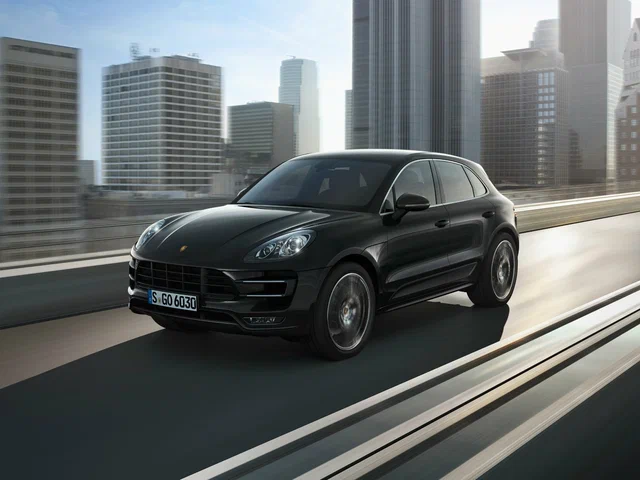 Автомобиль Porsche Macan I 2015