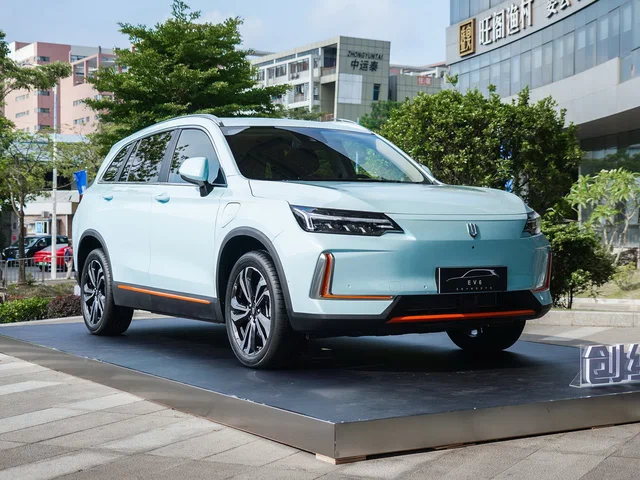 Автомобиль Skyworth EV6 2021-н.в. 2022